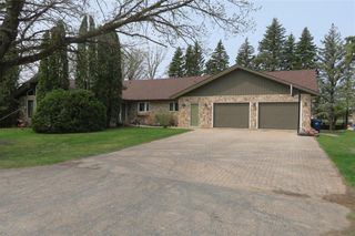 Photo 1: 72 Abbey Lane in Grunthal: House for sale : MLS®# 202307904