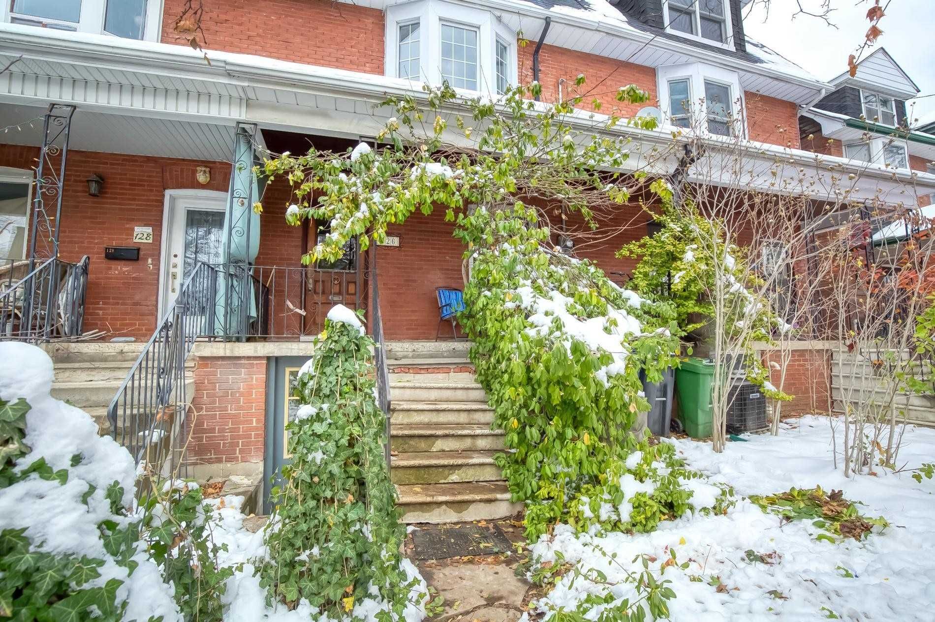Main Photo: 126 Barton Avenue in Toronto: Annex House (2 1/2 Storey) for sale (Toronto C02)  : MLS®# C5832226