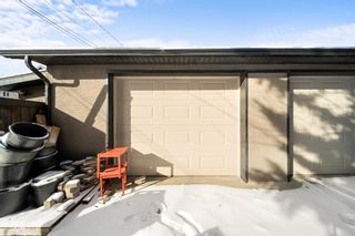Photo 4: 3808 1 Street NW in Calgary: Highland Park Semi Detached for sale : MLS®# A1185493