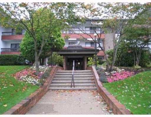 Main Photo: 303 7180 LINDEN Avenue in Burnaby: VBSHG Condo for sale in "LINDEN HOUSE" (Burnaby South)  : MLS®# V732557