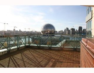 Photo 6: 706 1188 QUEBEC Street in Vancouver: Mount Pleasant VE Condo for sale in "CITYGATE" (Vancouver East)  : MLS®# V675799