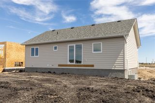 Photo 18: 16 Becki Cove in Kleefeld: House for sale : MLS®# 202319019