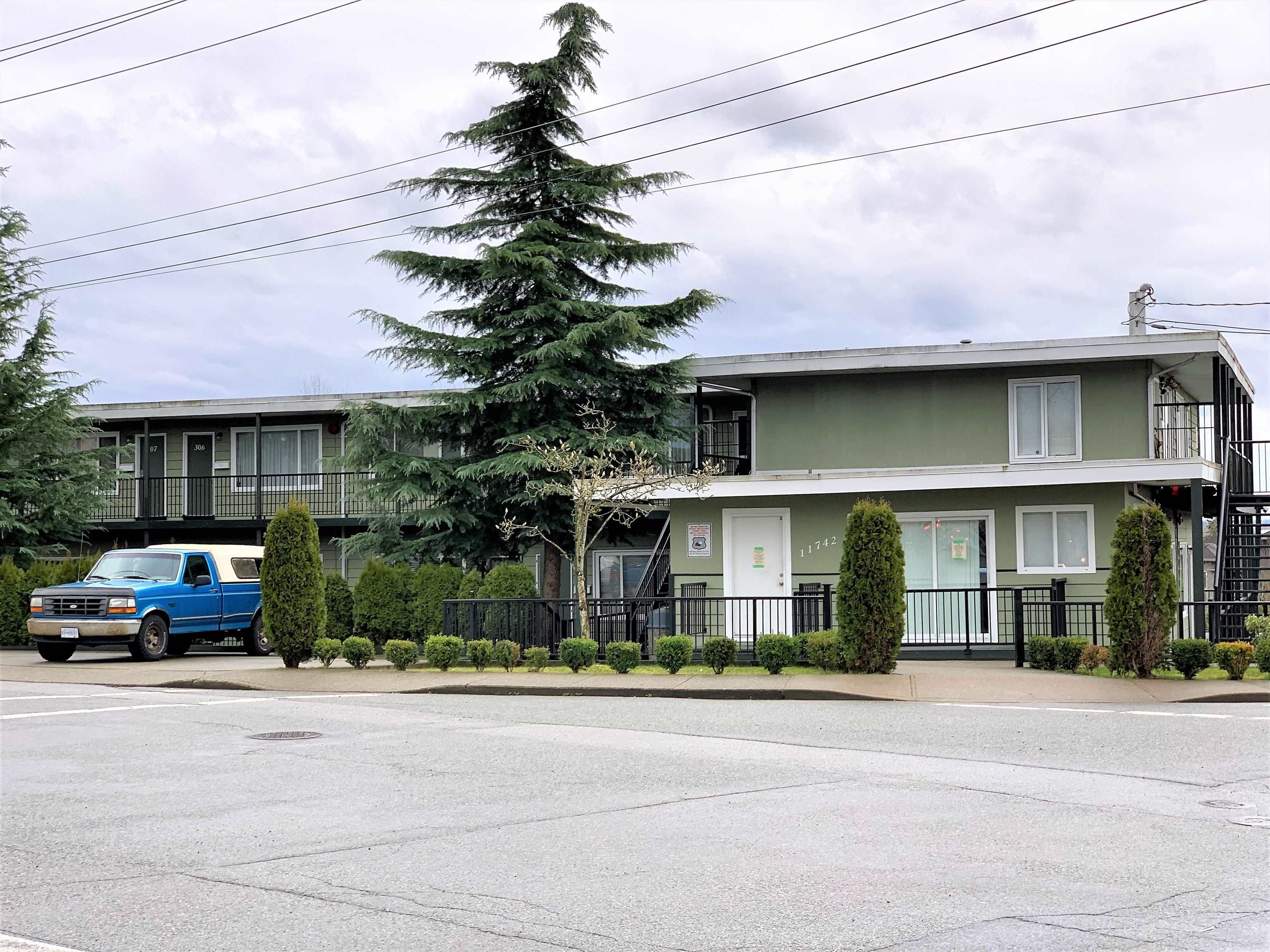 Main Photo: 11742 224 Street in Maple Ridge: East Central Multi-Family Commercial for sale in "FRASERVIEW APTS" : MLS®# C8043527