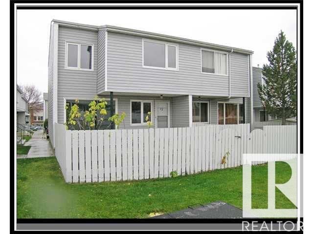 Main Photo: 72 AMBERLY Court in Edmonton: Zone 02 Townhouse for sale : MLS®# E4285394