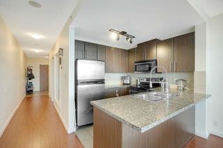Photo 8: 2201 892 CARNARVAN Street in New Westminster: Downtown NW Condo for sale in "AZURE II" : MLS®# R2879771
