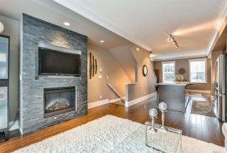Photo 4: 66 101 FRASER Street in Port Moody: Port Moody Centre Townhouse for sale in "CORBEAU" : MLS®# R2124526