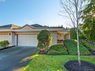 Photo 1: 8 4318 Emily Carr Dr in VICTORIA: SE Broadmead Row/Townhouse for sale (Saanich East)  : MLS®# 775936