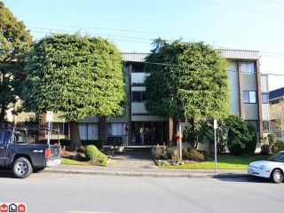 Photo 1: 204 1320 FIR Street: White Rock Condo for sale in "THE WILLOWS" (South Surrey White Rock)  : MLS®# F1223733