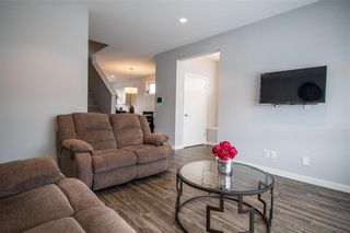 Photo 4: 34 John Neufeld Crescent in Winnipeg: Devonshire Park Residential for sale (3K)  : MLS®# 202205703