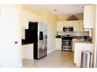Photo 4: OCEANSIDE House for sale : 4 bedrooms : 139 Alicia Way