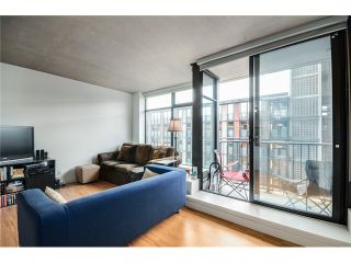 Photo 9: 702 128 W CORDOVA Street in Vancouver: Downtown VW Condo for sale in "Woodwards" (Vancouver West)  : MLS®# V1066426