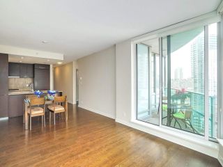 Photo 2: 2702 833 HOMER Street in Vancouver: Downtown VW Condo for sale in "ATELIER" (Vancouver West)  : MLS®# R2195934
