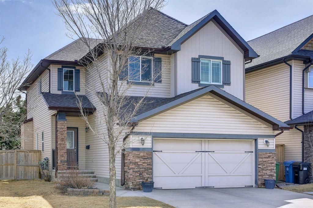 Main Photo: 336E Silvergrove Place NW in Calgary: Silver Springs Detached for sale : MLS®# A1244096