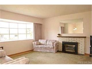 Photo 3:  in VICTORIA: SE Gordon Head House for sale (Saanich East)  : MLS®# 403226