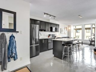 Photo 2: 705 550 TAYLOR Street in Vancouver: Downtown VW Condo for sale in "THE TAYLOR" (Vancouver West)  : MLS®# R2880768