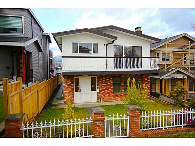 Main Photo: 4211 ETON Street in Burnaby: Vancouver Heights House for sale (Burnaby North)  : MLS®# V1047500