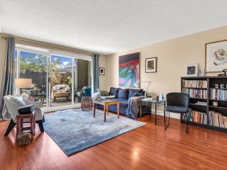 Photo 2: 105 1840 E SOUTHMERE Crescent in Surrey: Sunnyside Park Surrey Condo for sale in "SOUTHMERE MEWS WEST" (South Surrey White Rock)  : MLS®# R2874778