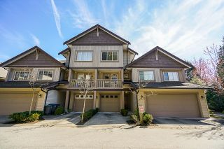 Photo 2: 22 6238 192 Street in Surrey: Cloverdale BC Townhouse for sale in "Bakerview Terrace" (Cloverdale)  : MLS®# R2351464