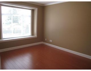 Photo 6: 8125 10TH Avenue in Burnaby: East Burnaby 1/2 Duplex for sale (Burnaby East)  : MLS®# V820875