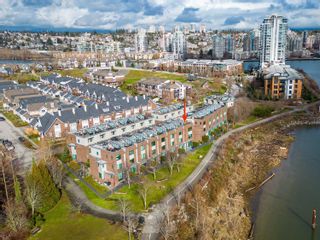 Photo 2: 23 230 SALTER Street in New Westminster: Queensborough Townhouse for sale in "FLOW AT PORT ROYAL" : MLS®# R2752426