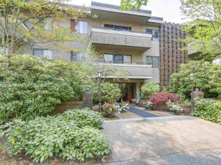 Photo 15: 104 2935 SPRUCE Street in Vancouver: Fairview VW Condo for sale in "LANDMARK CAESAR" (Vancouver West)  : MLS®# R2196677