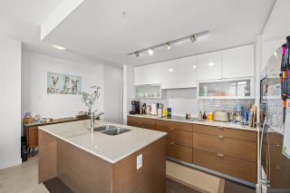 Photo 3: 404 175 W 2ND Street in North Vancouver: Lower Lonsdale Condo for sale in "Ventana" : MLS®# R2783376