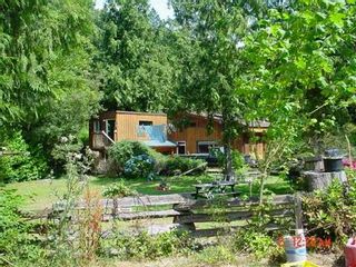 Photo 2: 5600 BROOKS RD in Halfmoon Bay: Halfmn Bay Secret Cv Redroofs House for sale (Sunshine Coast)  : MLS®# V605443