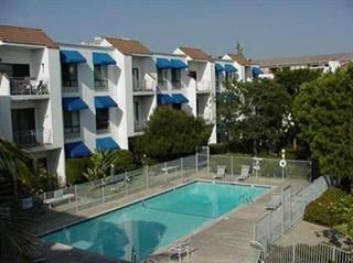 Main Photo: UNIVERSITY CITY Condo for sale : 2 bedrooms : 8308 Regents Road #2F in San Diego