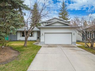 Photo 1: 624 Willingdon Boulevard SE in Calgary: Willow Park Detached for sale : MLS®# A2127124
