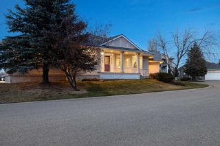 Photo 3: 402 Candle Place SW in Calgary: Canyon Meadows Detached for sale : MLS®# A2122667