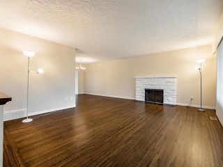 Photo 2: 564 W 64TH Avenue in Vancouver: Marpole House for sale (Vancouver West)  : MLS®# R2842361