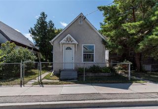 Photo 1: 548 Herbert Avenue in Winnipeg: East Kildonan Residential for sale (3B)  : MLS®# 202019306