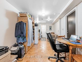 Photo 12: 654 Crawford Street in Toronto: Palmerston-Little Italy House (2 1/2 Storey) for sale (Toronto C01)  : MLS®# C8230282