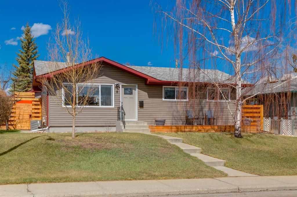 Main Photo: 8 Hyslop Drive SW in Calgary: Haysboro Detached for sale : MLS®# A1211691