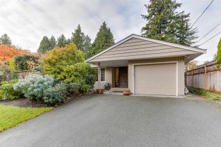 Photo 2: 987 WALALEE Drive in Delta: English Bluff House for sale in "THE VILLAGE" (Tsawwassen)  : MLS®# R2516827