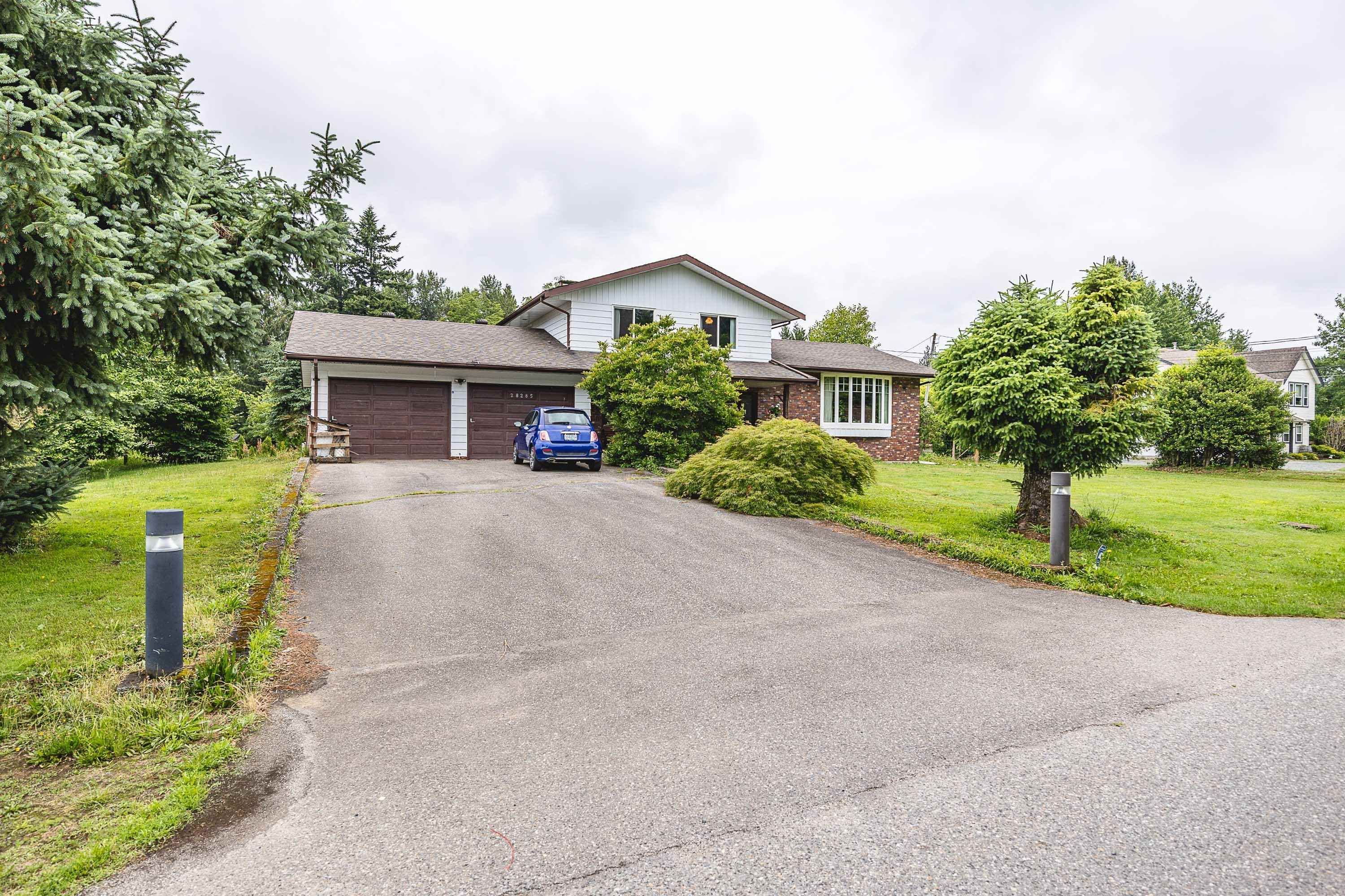 Main Photo: 28285 MYRTLE Avenue in Abbotsford: Bradner House for sale : MLS®# R2791569