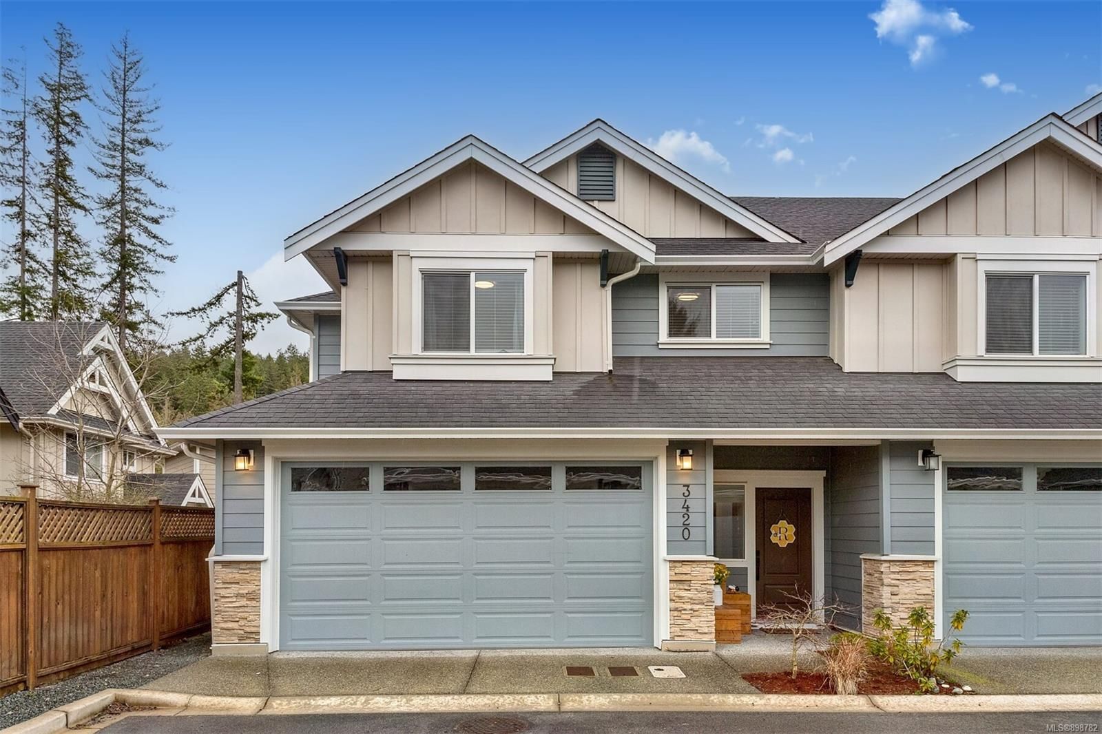 Main Photo: 3420 Fuji Crt in Langford: La Happy Valley Row/Townhouse for sale : MLS®# 898782