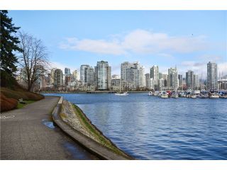 Photo 1: 815 SAWCUT in Vancouver: False Creek Townhouse for sale in "HEATHER POINT" (Vancouver West)  : MLS®# V935873