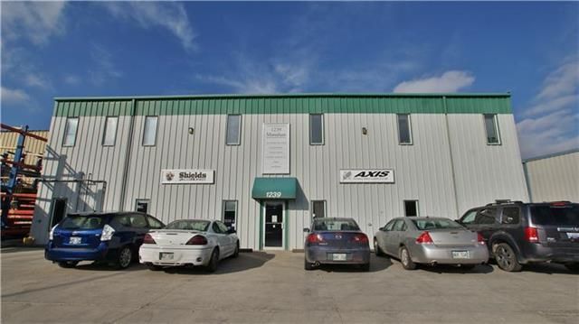 Main Photo: 205 1239 Manahan Avenue in Winnipeg: Fort Garry Industrial / Commercial / Investment for lease (1Jw)  : MLS®# 202114473