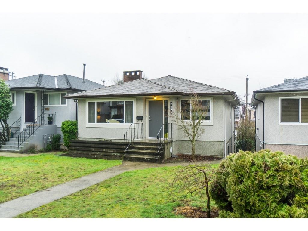Main Photo: 2656 E 7TH Avenue in Vancouver: Renfrew VE House for sale (Vancouver East)  : MLS®# R2435751