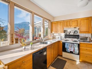 Photo 12: 38255 VISTA Crescent in Squamish: Hospital Hill House for sale in "Hospital Hill" : MLS®# R2863754
