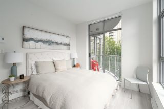 Photo 14: 406 1050 SMITHE Street in Vancouver: West End VW Condo for sale in "The Sterling" (Vancouver West)  : MLS®# R2522192
