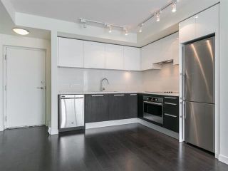 Photo 9: 305 6333 SILVER Avenue in Vancouver: Metrotown Condo for sale in "SILVER" (Burnaby South)  : MLS®# R2098944