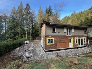 Photo 2: 958 FEENEY Road in Gibsons: Gibsons & Area House for sale (Sunshine Coast)  : MLS®# R2815064