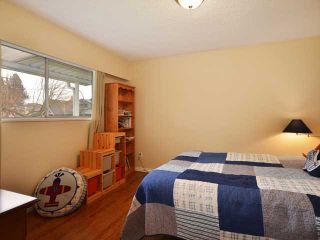 Photo 8: 3058 GLEN Drive in Vancouver: Mount Pleasant VE House for sale in "Cedar Cottage" (Vancouver East)  : MLS®# V937077