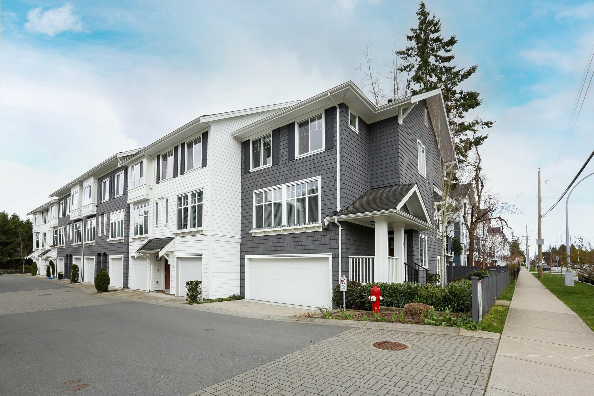 Main Photo: 15 2550 156 Street in Surrey: Sunnyside Park Surrey Townhouse for sale in "Paxton" (South Surrey White Rock)  : MLS®# R2738103