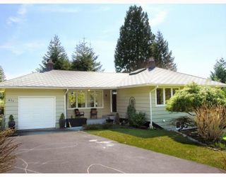 Photo 1: 871 WAVERTREE Road in North_Vancouver: Forest Hills NV House for sale (North Vancouver)  : MLS®# V761826
