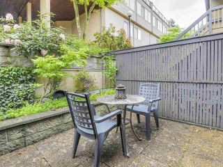 Photo 13: 2264 ALDER Street in Vancouver: Fairview VW Townhouse for sale in "Marina Place" (Vancouver West)  : MLS®# R2163720