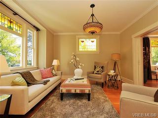 Photo 4: 2736 Fifth Street in VICTORIA: Vi Hillside Residential for sale (Victoria)  : MLS®# 328990