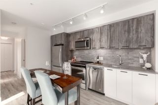 Photo 4: 401 38013 THIRD Avenue in Squamish: Downtown SQ Condo for sale in "THE LAUREN" : MLS®# R2426960